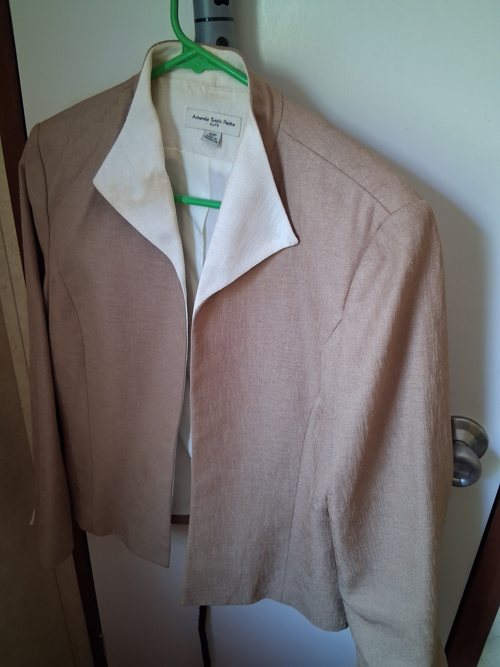 Amanda Smith Tan-Linen Open Front Jacket with Cream Collar